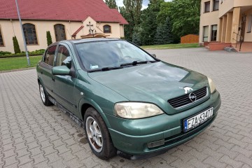 Zarejestrowany - ubezpieczony - klimatyzacja - 1,6 - 8 V